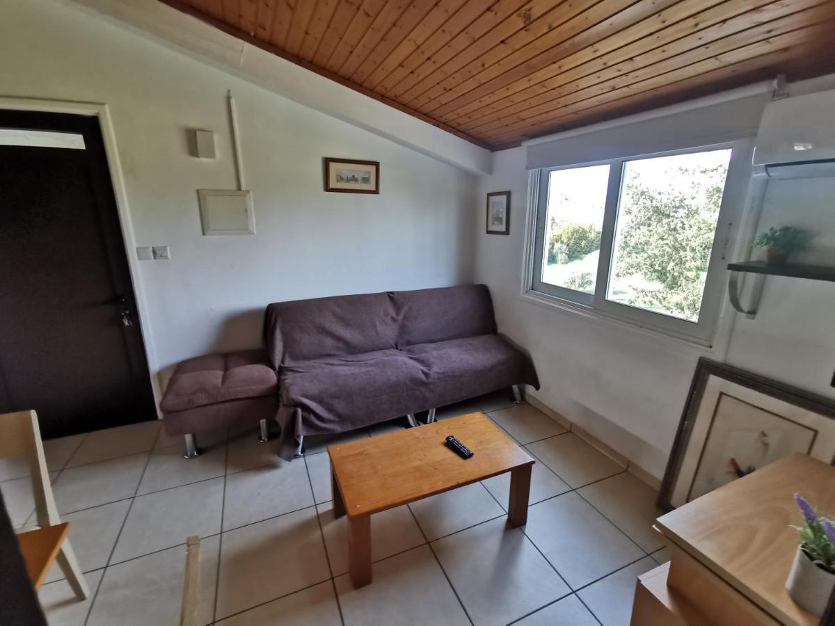 Strovolos Rooms Studios Nicosia Exterior photo